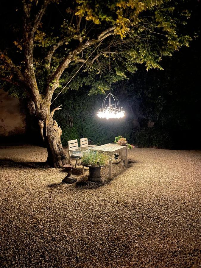 Mas Tulipe De Soie Acomodação com café da manhã Bevons Exterior foto